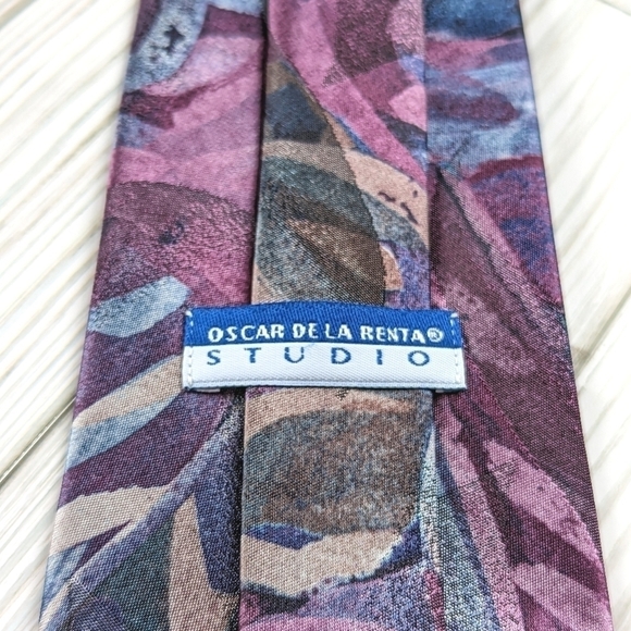 Oscar de la Renta Studio Vintage Metallic Abstract Wide Necktie in Jewel Tones - Picture 4 of 7